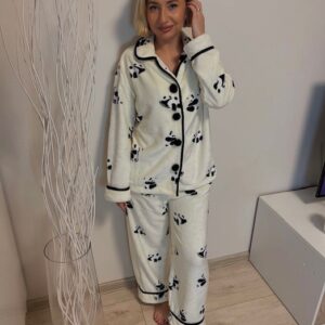 šilta, minkšta pižama su pandomis